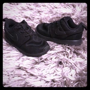 Black Nike’s